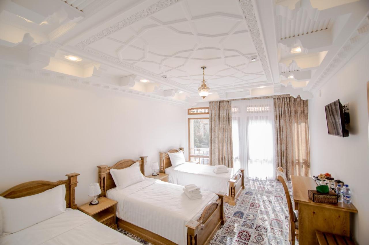 Labi Rud Hotel Premium Бухара Екстериор снимка
