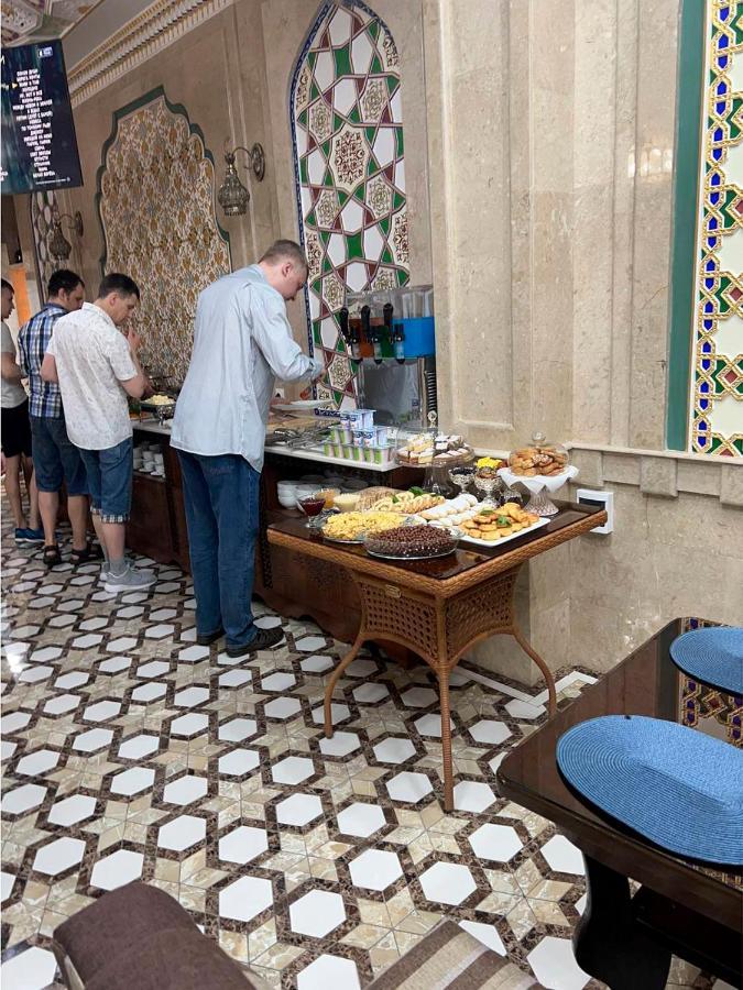 Labi Rud Hotel Premium Бухара Екстериор снимка